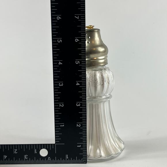 Lady Primrose Royal Extract Dusting Silk Glass Powder Shaker Dallas London 3oz - Picture 10 of 10